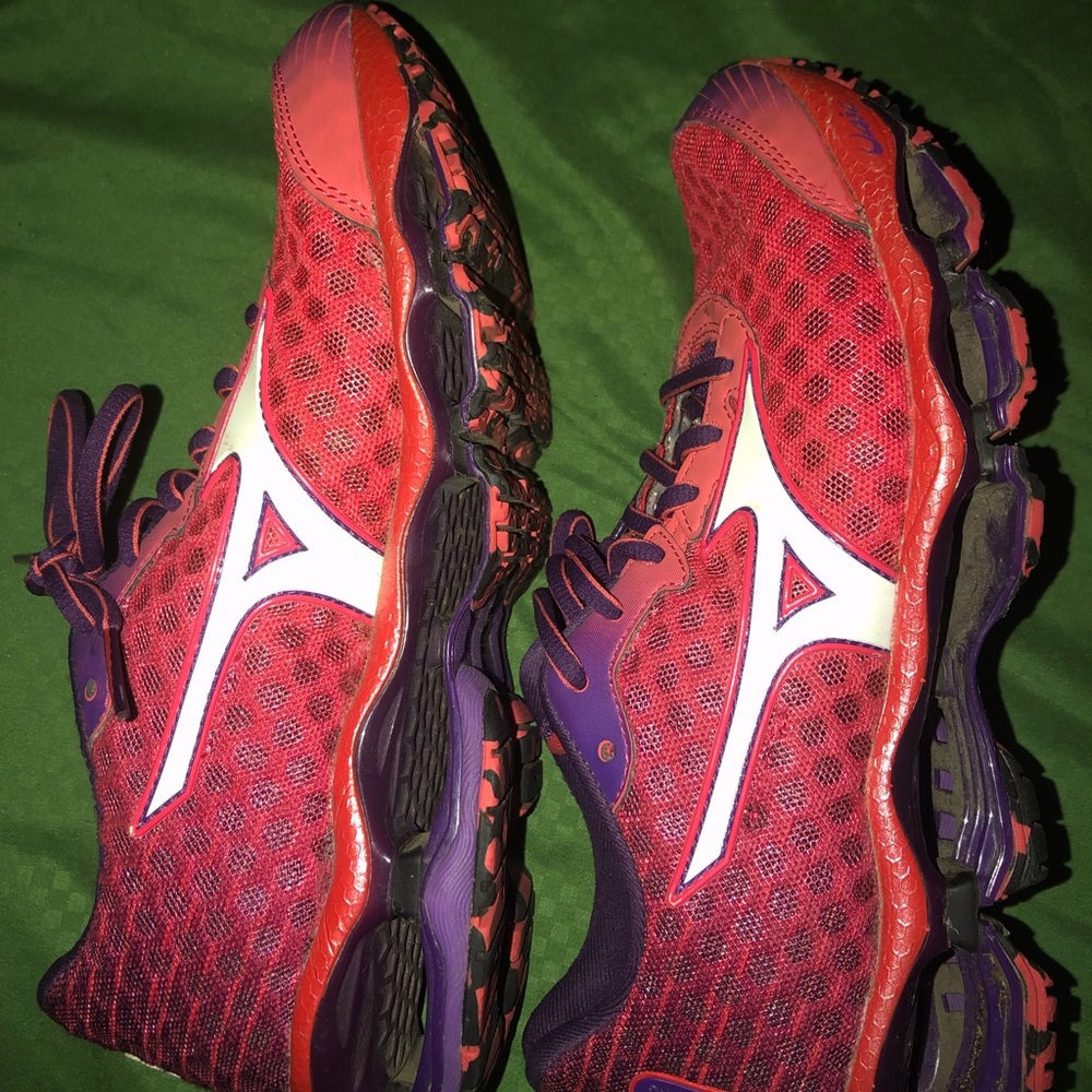 Mizuno running shoes